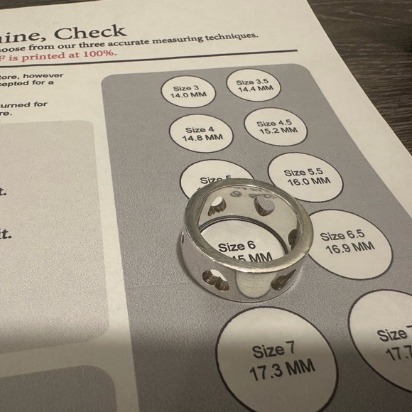 Tiffany & Co. Vintage 925 Silver Heart Stencil Cut-Out Band Ring - Approx. 6 🤍 - Picture 2 of 14